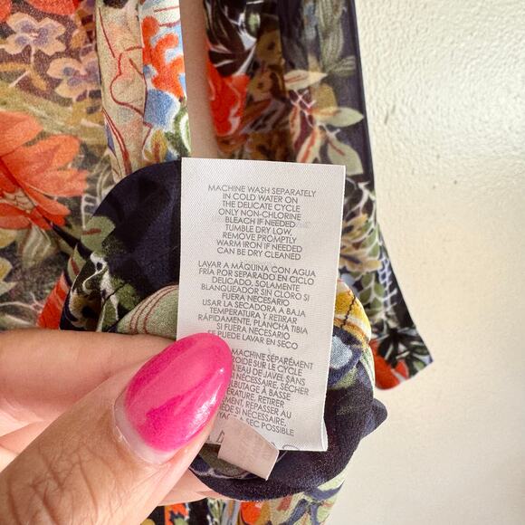 Cabi Black + Red Semi Sheer Amour Printed Long Sleeve Collared Blouse Small - Picture 6 of 9